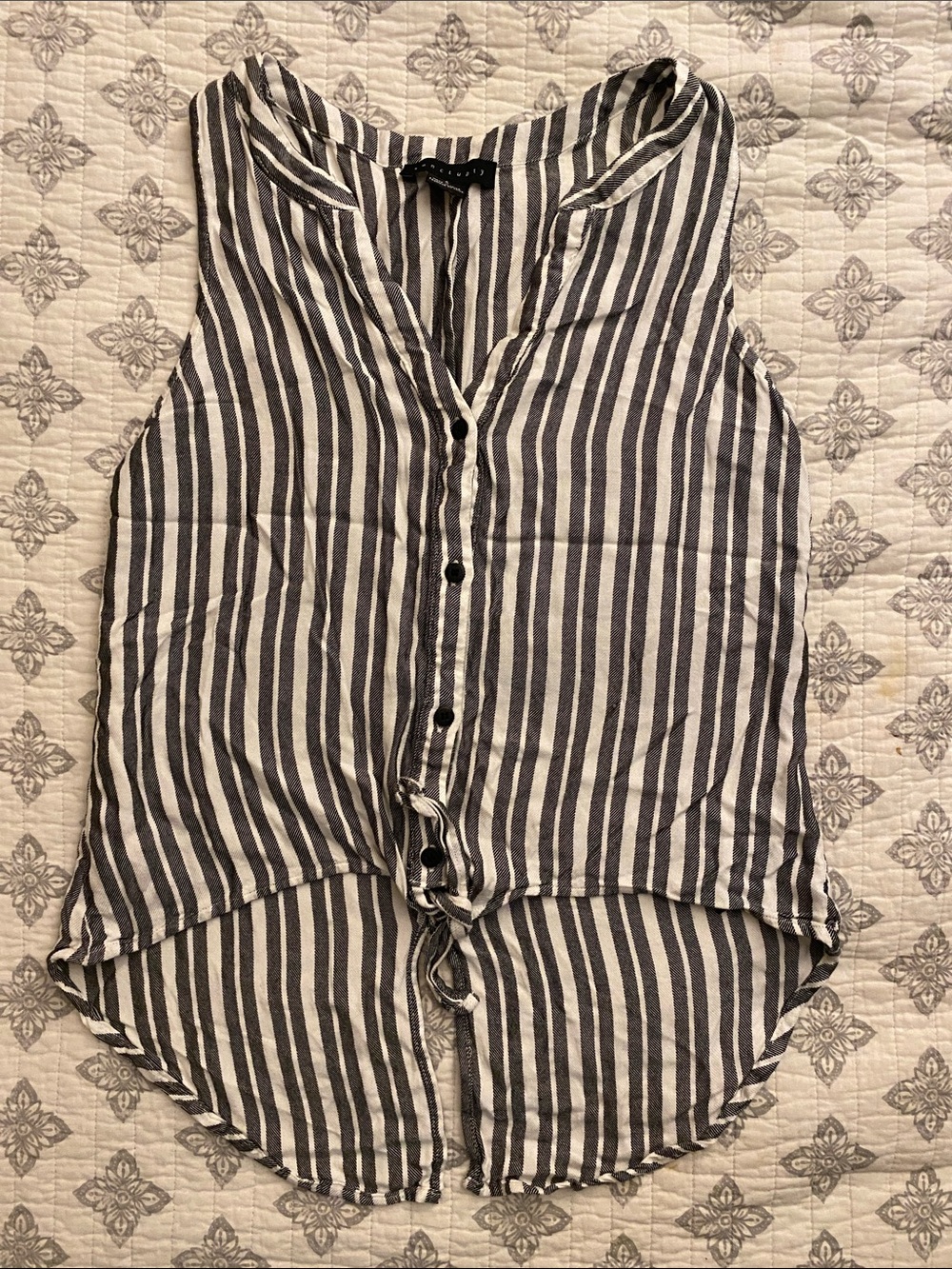 Sleeveless Black and White Stripe Button-Front Tie-Hem Top